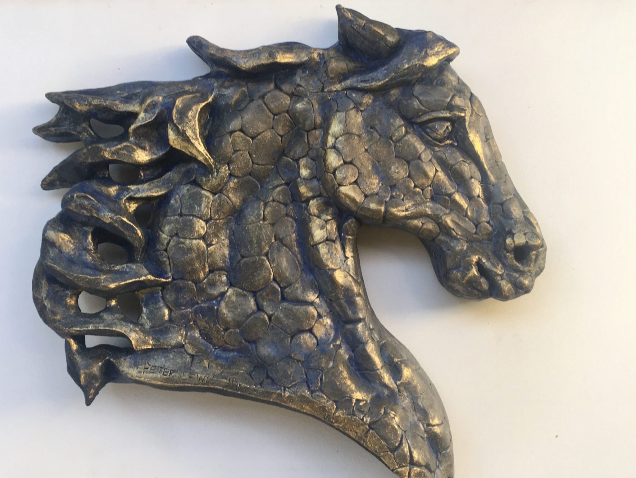 056_1_Peter_Lewis_Equus_-_Warrior_Unique_ceramic_Indoor_2021-1-scaled-1.jpg